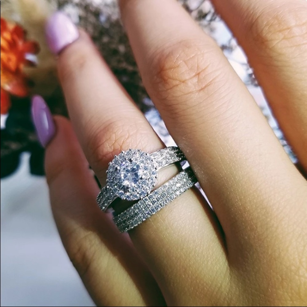 925 STERLING SILVER WHITE SAPPHIRE & CUBIC ZIRCON ENGAGEMENT RING SET